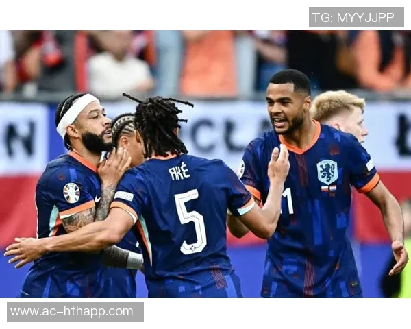 范佩西之子沙奎尔19岁欧联替补登场迎来职业生涯首秀