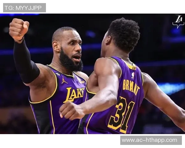 替补三巨头联手发威克里斯蒂克莱布威合力轰下36分助球队逆转胜利