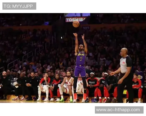 拼尽全力！普理查德全场表现出色助力球队赢得胜利砍下23分4板8助2断三分命中率高达43